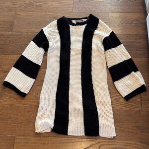Elegant Black and White Striped Long Sleeve Dress